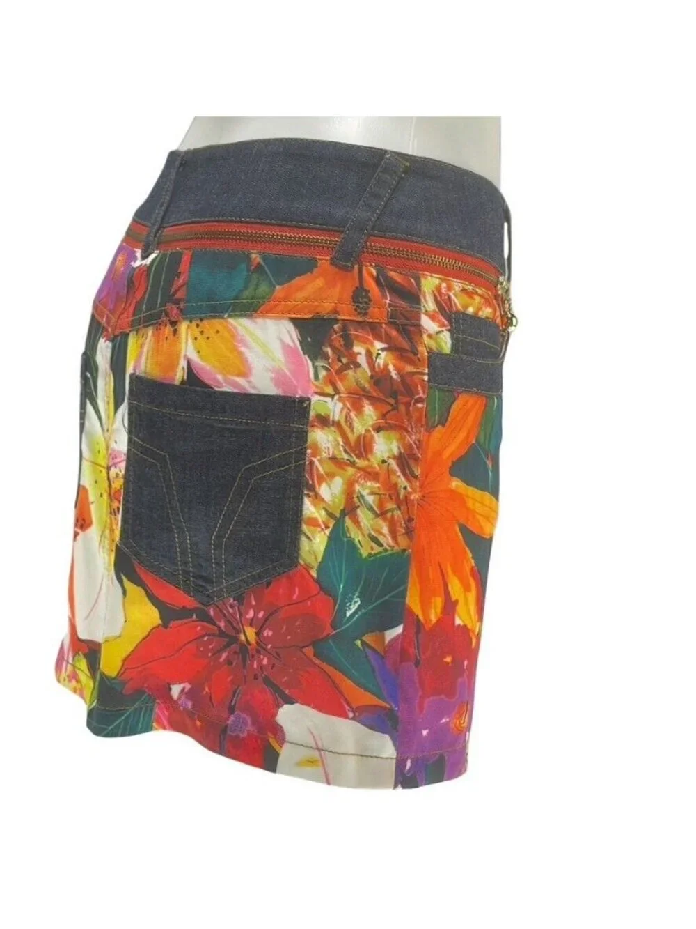 Bernini Womens Floral Mini Skirt Size 7 With Denim Accents